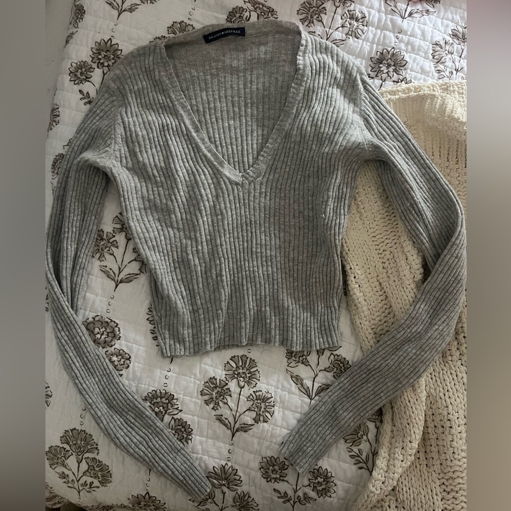 Brandy Melville Grey Ribbed Sweater